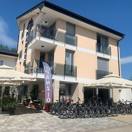 City Panzio Balatonlelle Buitenkant foto